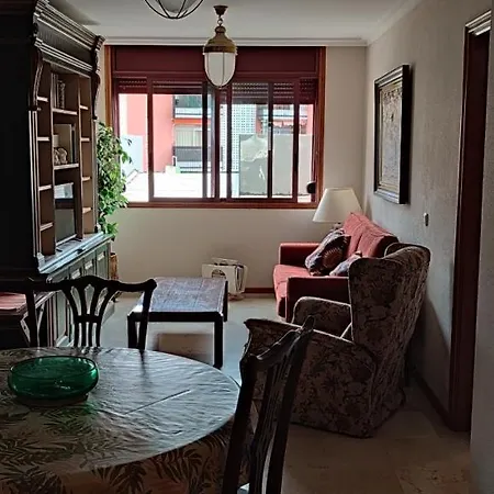 Apartamento Con Garaje En El Corazon De Santa Cruz Apartment *