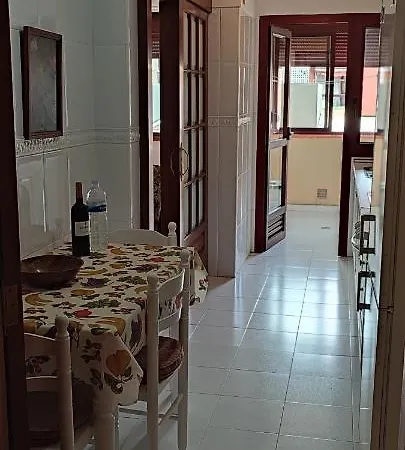 Apartamento Con Garaje En El Corazon De Santa Cruz *